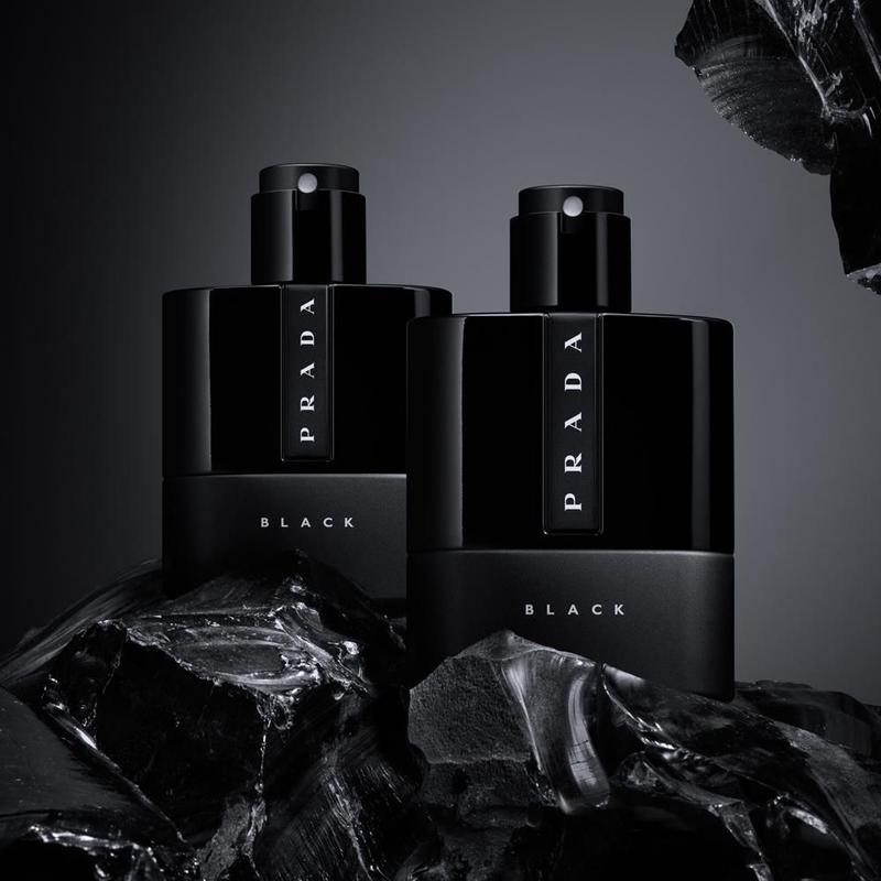 箱付き PRADA LUNA ROSSA BLACK Eau de Parfum Magazine Luiza | Pra você é Magalu!